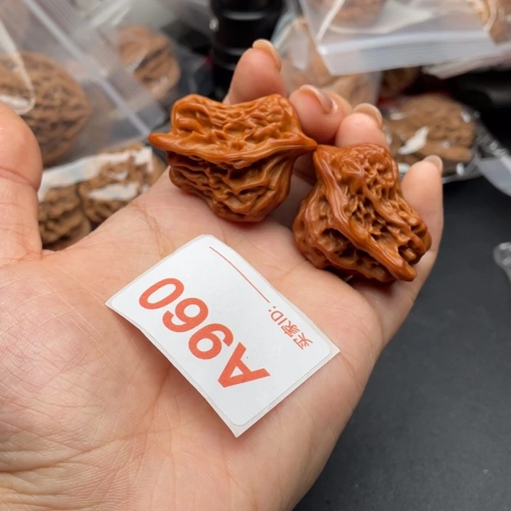 文玩核桃吊坠核桃