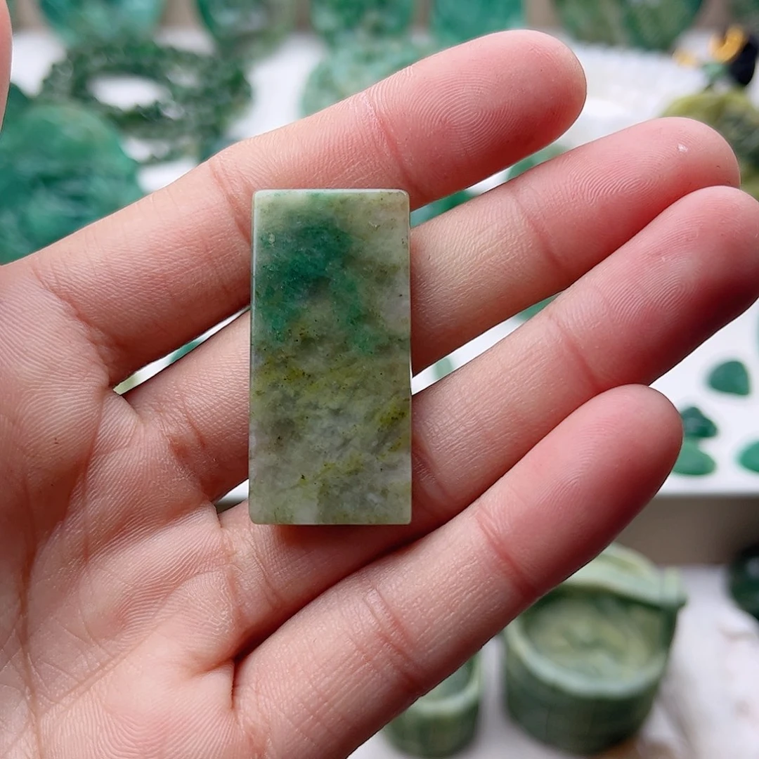 独山玉挂件未镶嵌