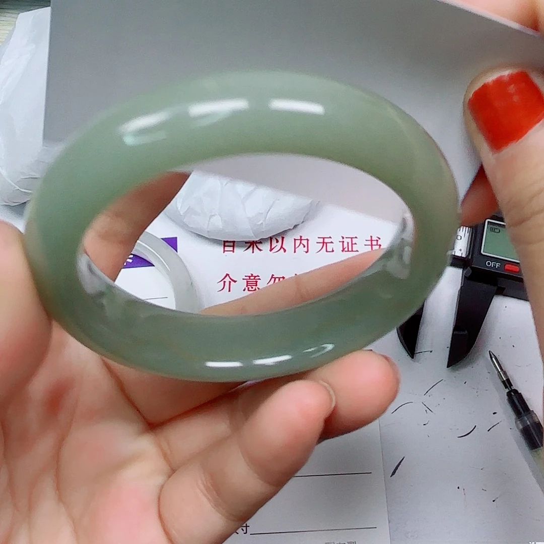 石英质玉未镶嵌手镯4/54