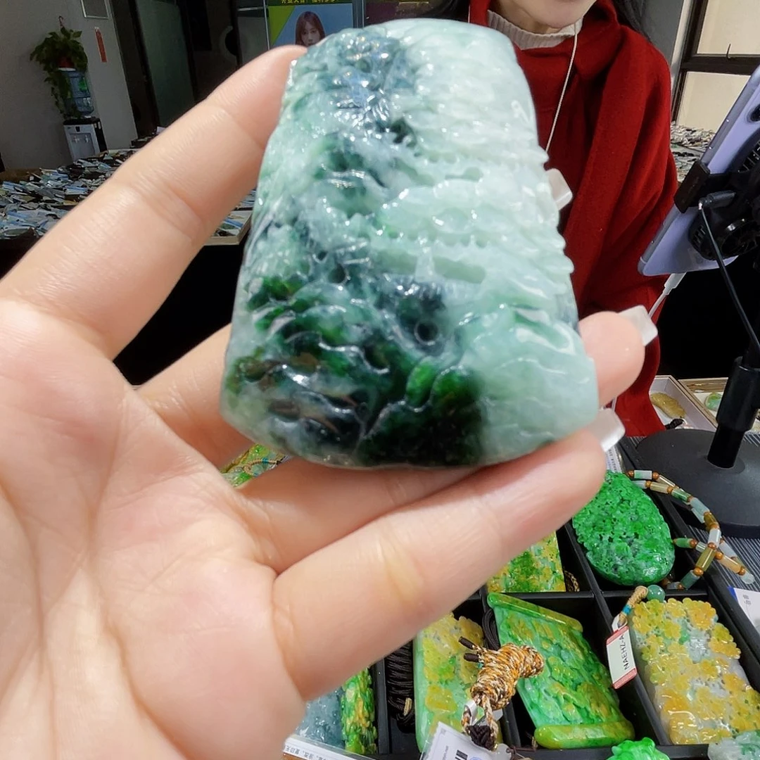 颈饰未镶嵌翡翠一