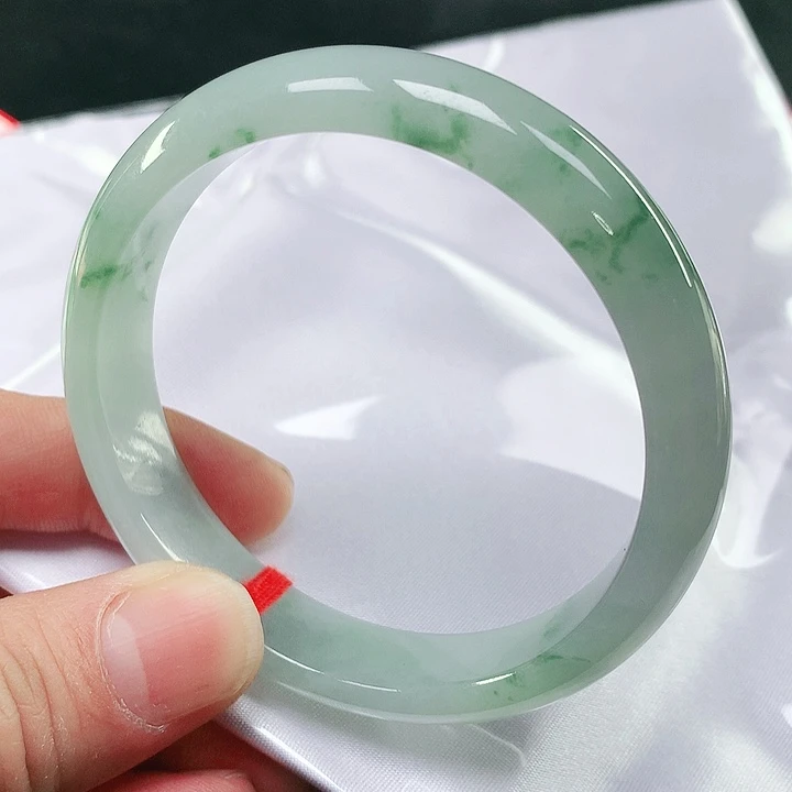 翡翠手镯未镶嵌天然翡翠手镯