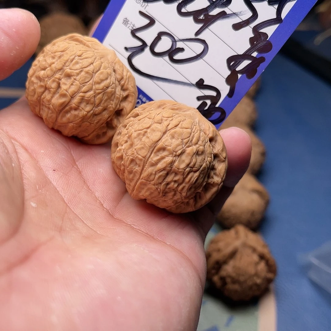 【闪购商品】文玩核桃吊坠魔***罗