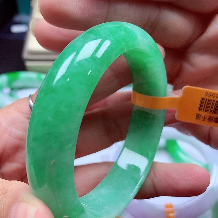 未镶嵌手镯翡翠F****.翡翠