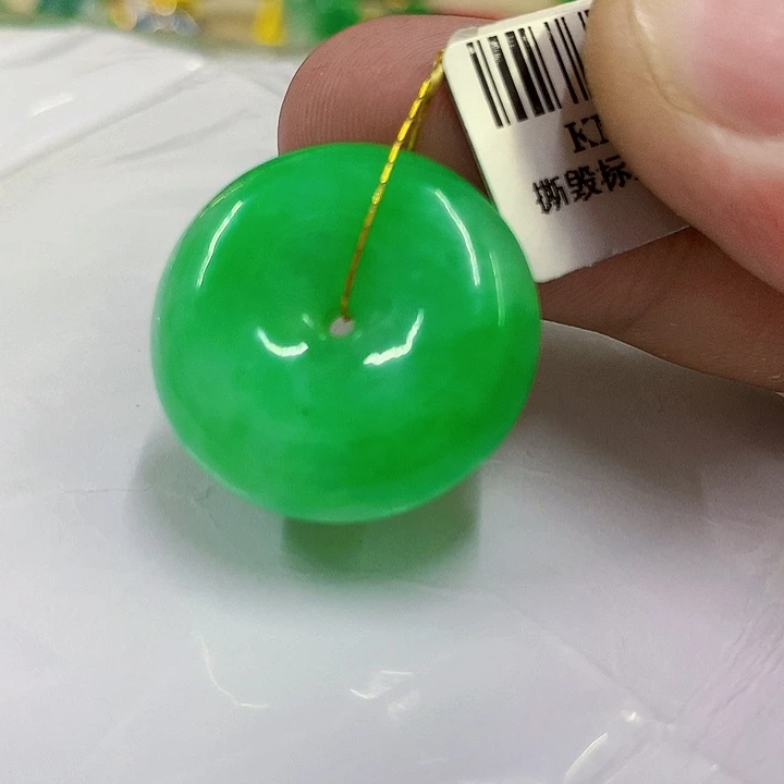 翡翠未镶嵌颈饰挂件