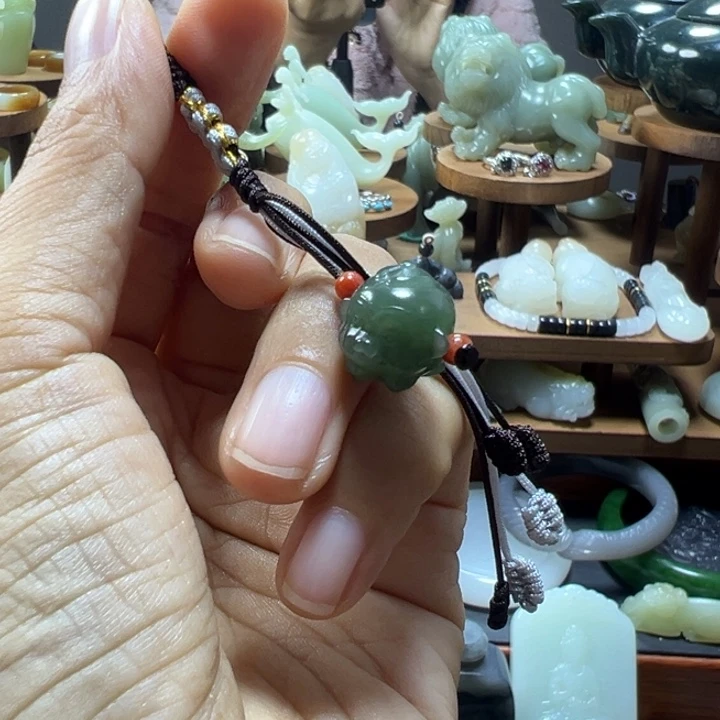 未镶嵌和田玉挂件Z****L