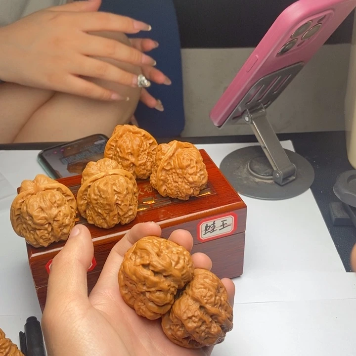 桃核吊坠开****哥968855555566