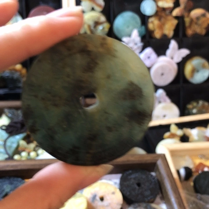 岫玉未镶嵌岫玉挂件