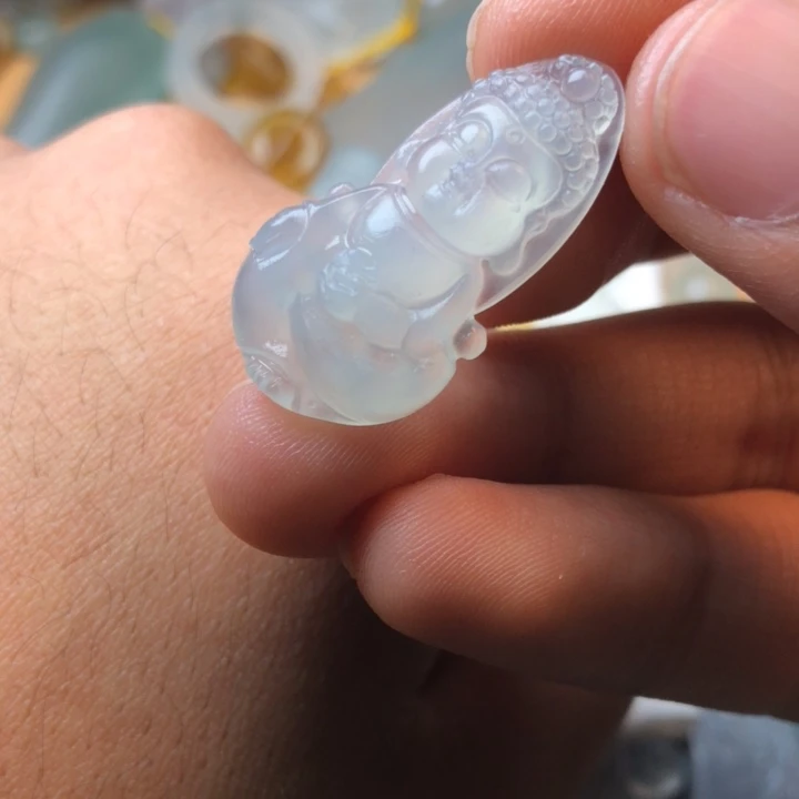 定制翡翠未镶嵌h****n挂件