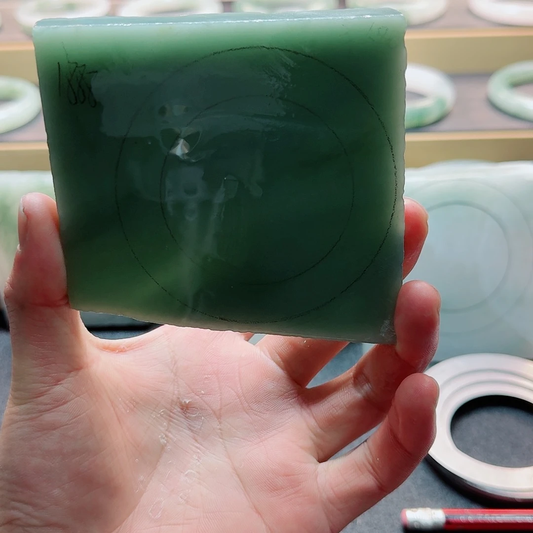 定制石英质玉陈**南手镯不退换