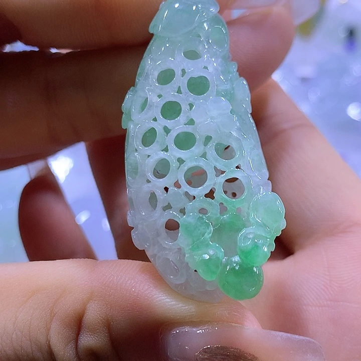 颈饰未镶嵌翡翠天然翡翠A货吊坠