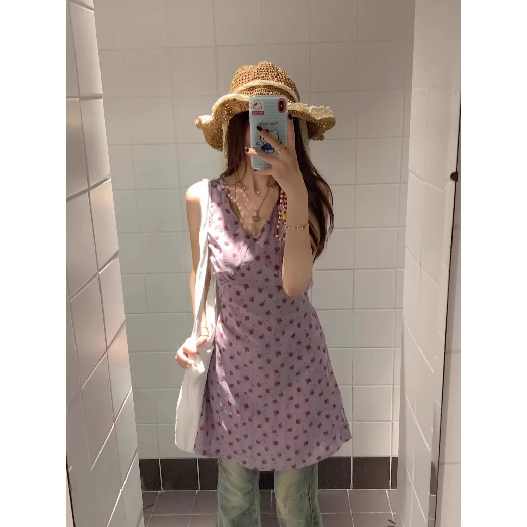 度假风紫色v领无袖背心连衣裙女夏季茶歇法式碎花裙收腰A字睡裙女