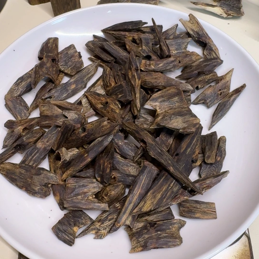 阳***烂沉香碎屑沉香汝湖高端块料110克