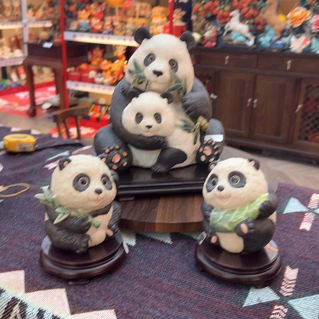 陶瓷一对小熊猫礼盒撞