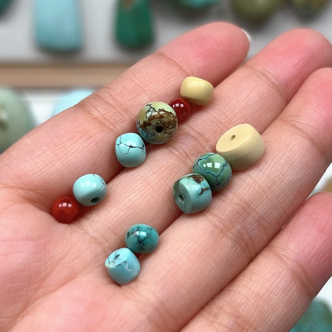 南红玛瑙未镶嵌珠宝奇石