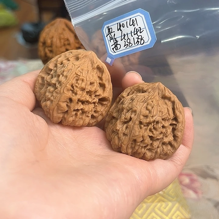 文玩核桃把件赵喜满南将石