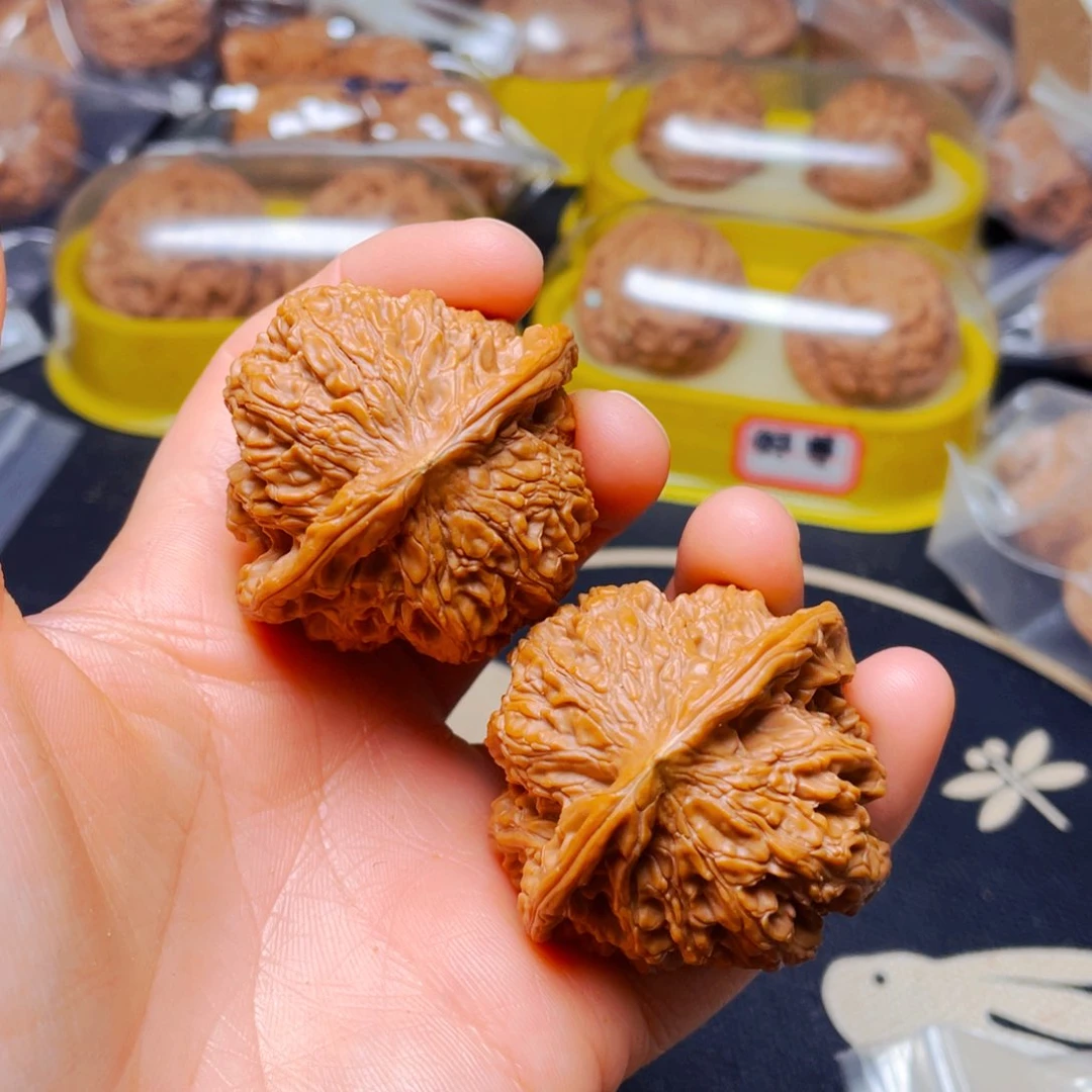 吊坠文玩核桃龙洞玉