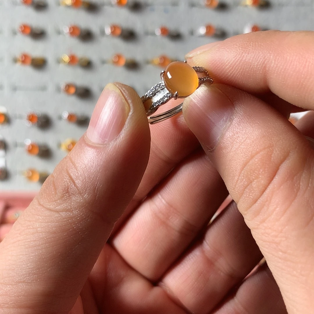 凌***️南红玛瑙未镶嵌戒指791