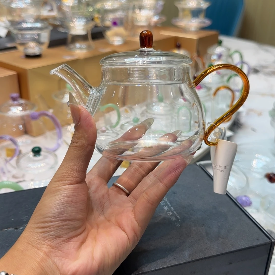 禾器琥珀色青云壶