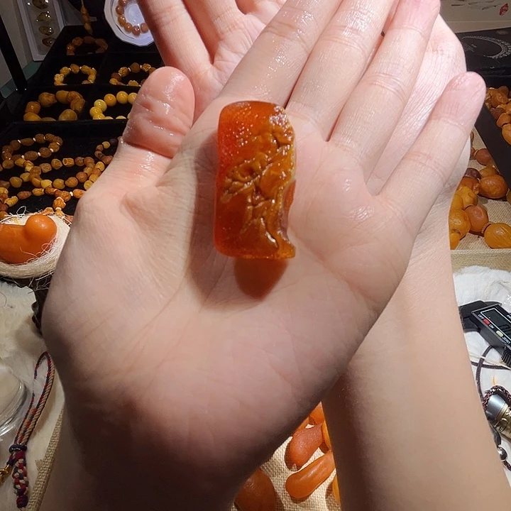 琥珀颈饰未镶嵌蜜蜡定制吊坠