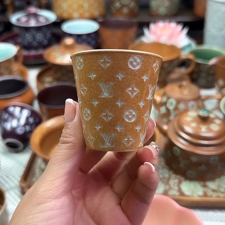 善***己龙泉青瓷手工制作工艺青瓷杯