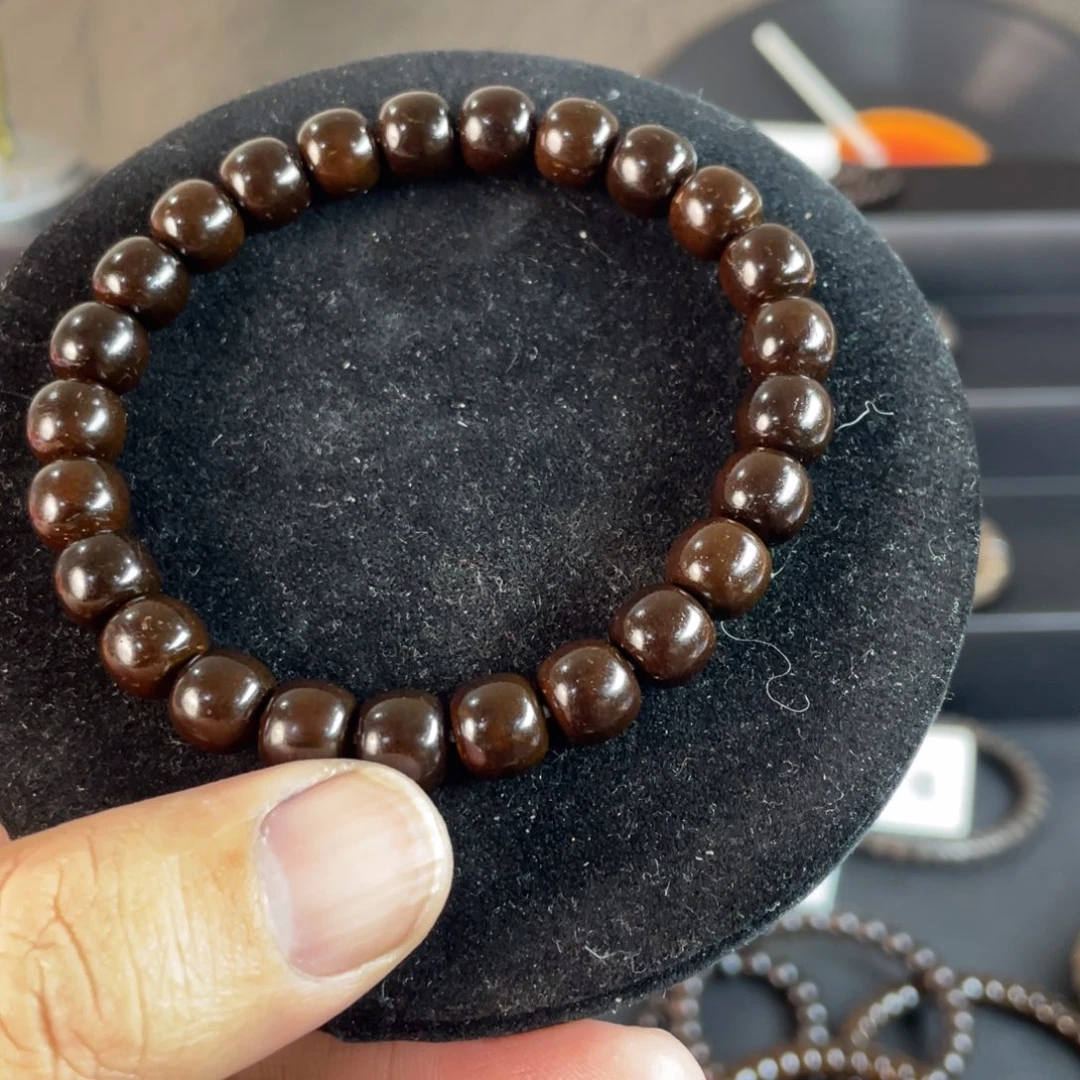 椰蒂吊坠深****人9.8老行精调～