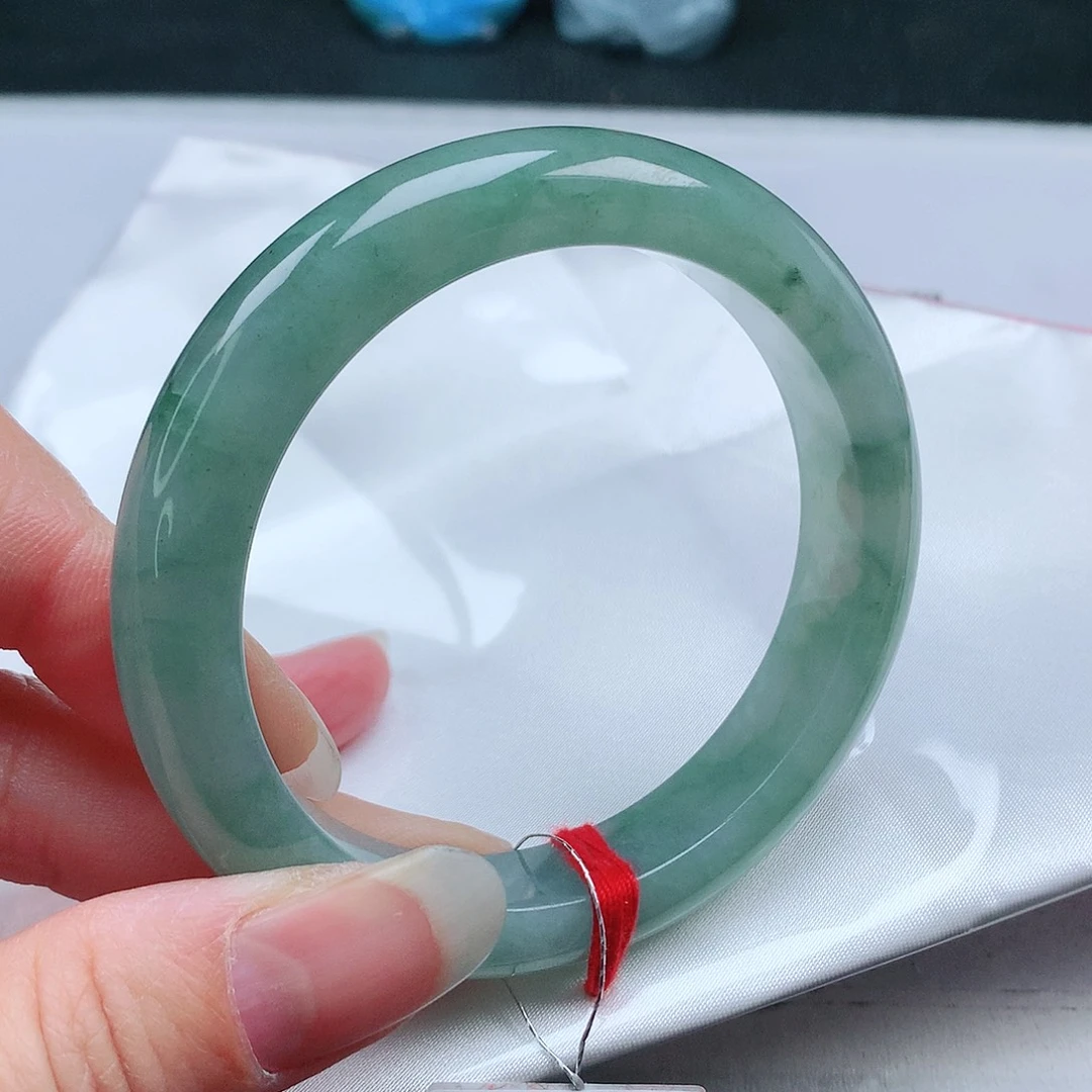 翡翠手镯未镶嵌57+圈