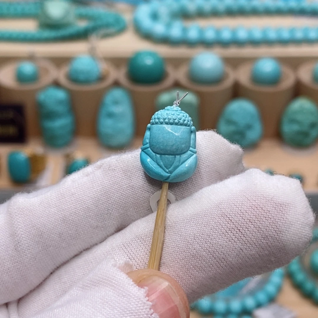 绿松石未镶嵌珠宝奇石