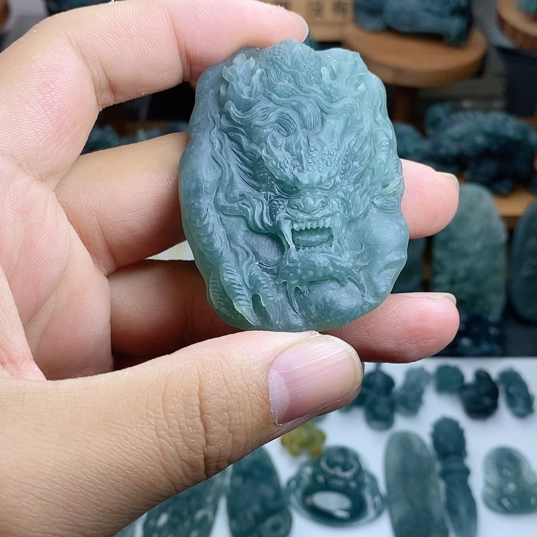 定制翡翠未镶嵌龙牌