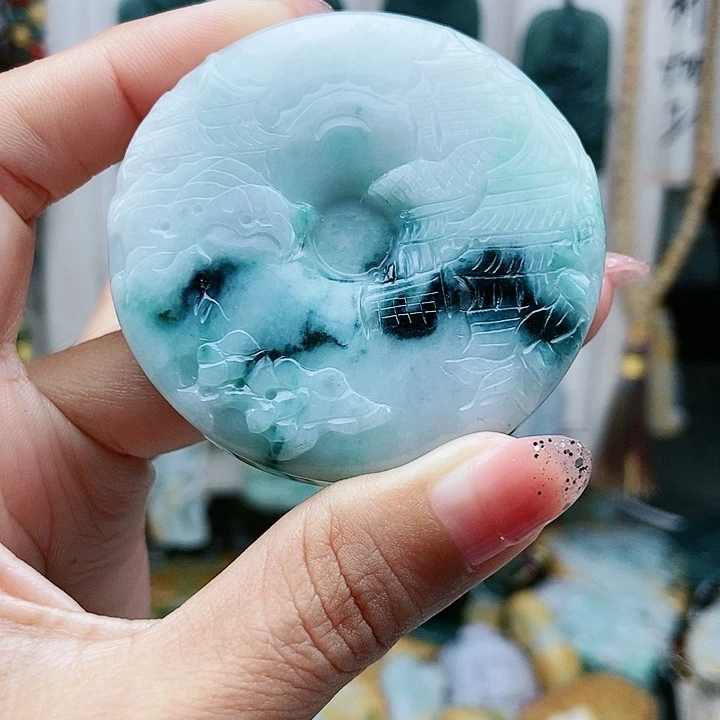 颈饰足铂镶嵌翡翠翡翠