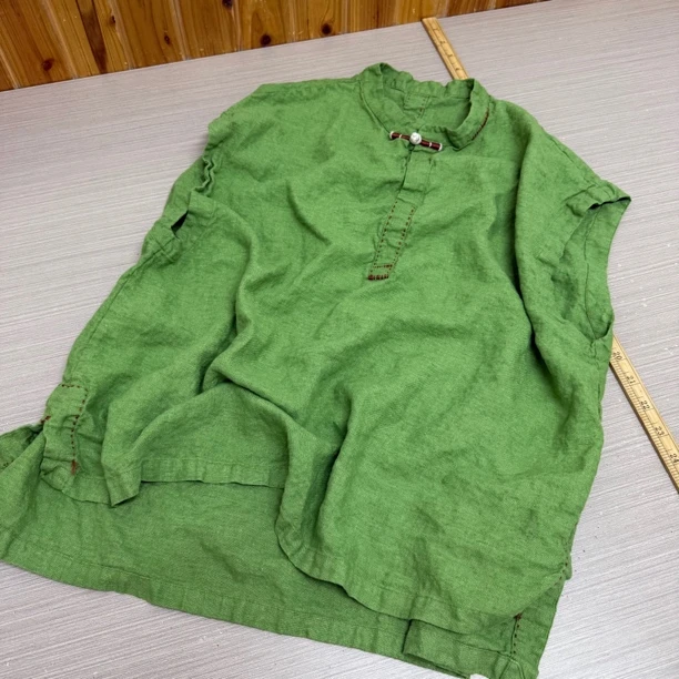 二囍古朴250622 单粒扣套头阔版无袖上衣