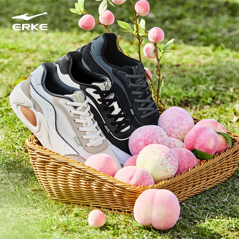 春日桃桃lite丨鸿星尔克2025新款情侣滑板鞋低帮百搭时尚休闲鞋