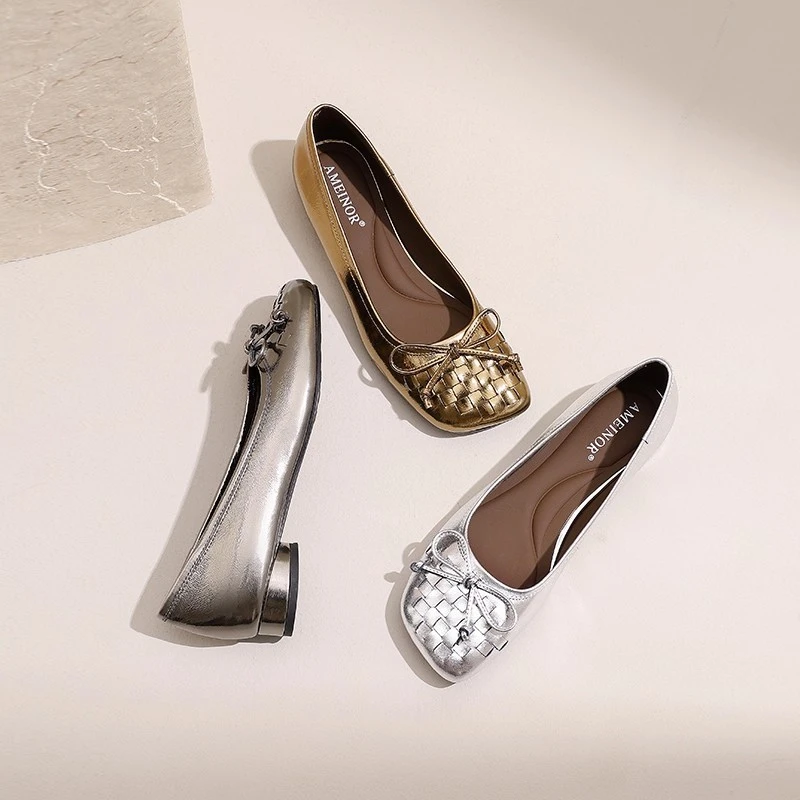 2025夏季新款时尚百搭软皮蝴蝶结金属面料精致女士浅口单鞋