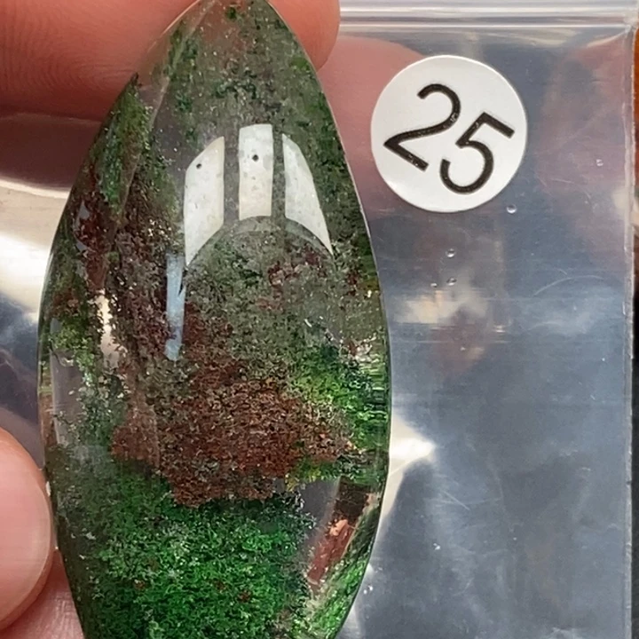 刘***意颈饰水晶未镶嵌天然