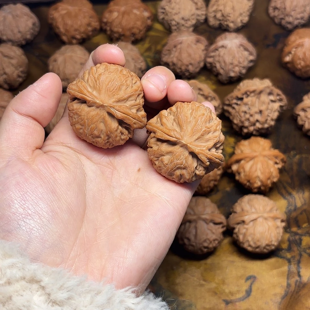 文玩核桃把件宫灯