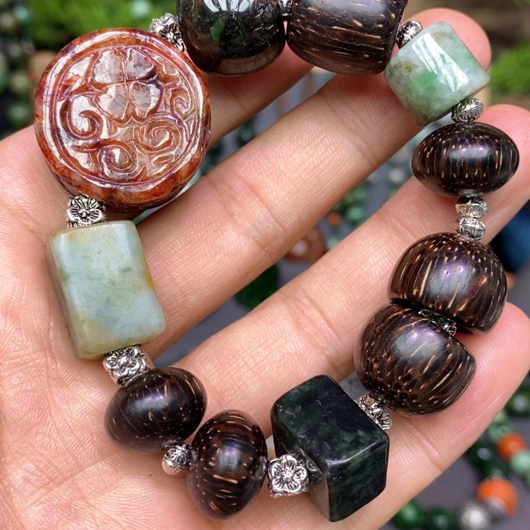 翡翠手链未镶嵌漂亮美眉