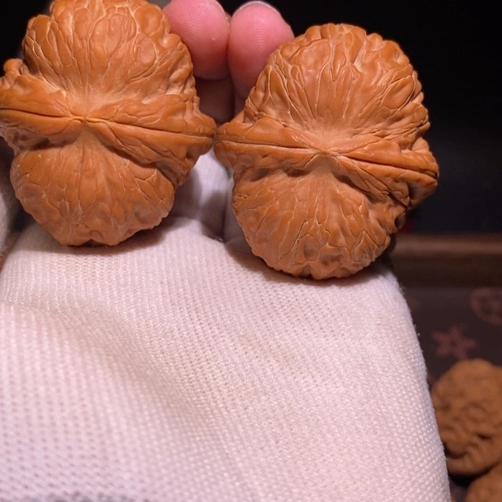 文玩核桃吊坠?46元宝