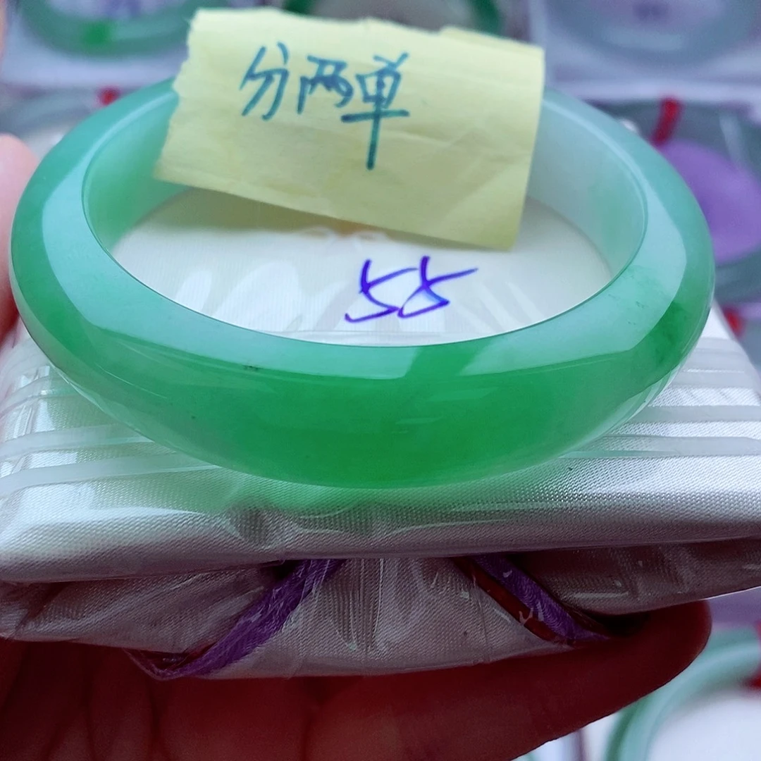 梓***甄翡翠未镶嵌手镯全款59800元，分两单，编码0328圈口55