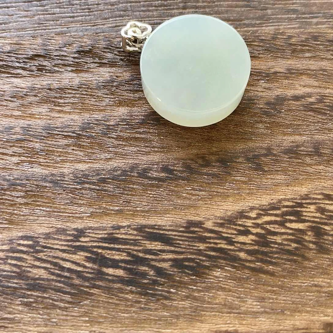 翡翠未镶嵌吊坠(不含链)快***?