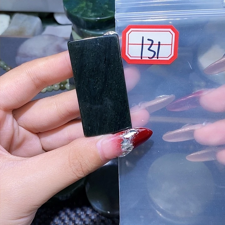 和田玉和田玉边角料随机发未镶嵌