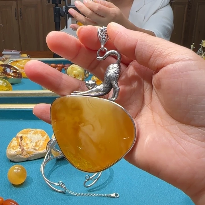 琥珀未镶嵌颈饰波兰设计款琥珀蜜蜡