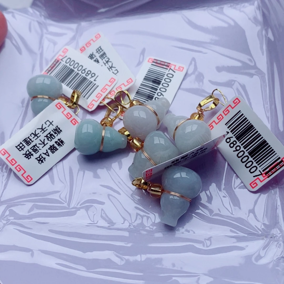 翡翠未镶嵌手链多样性发其一个