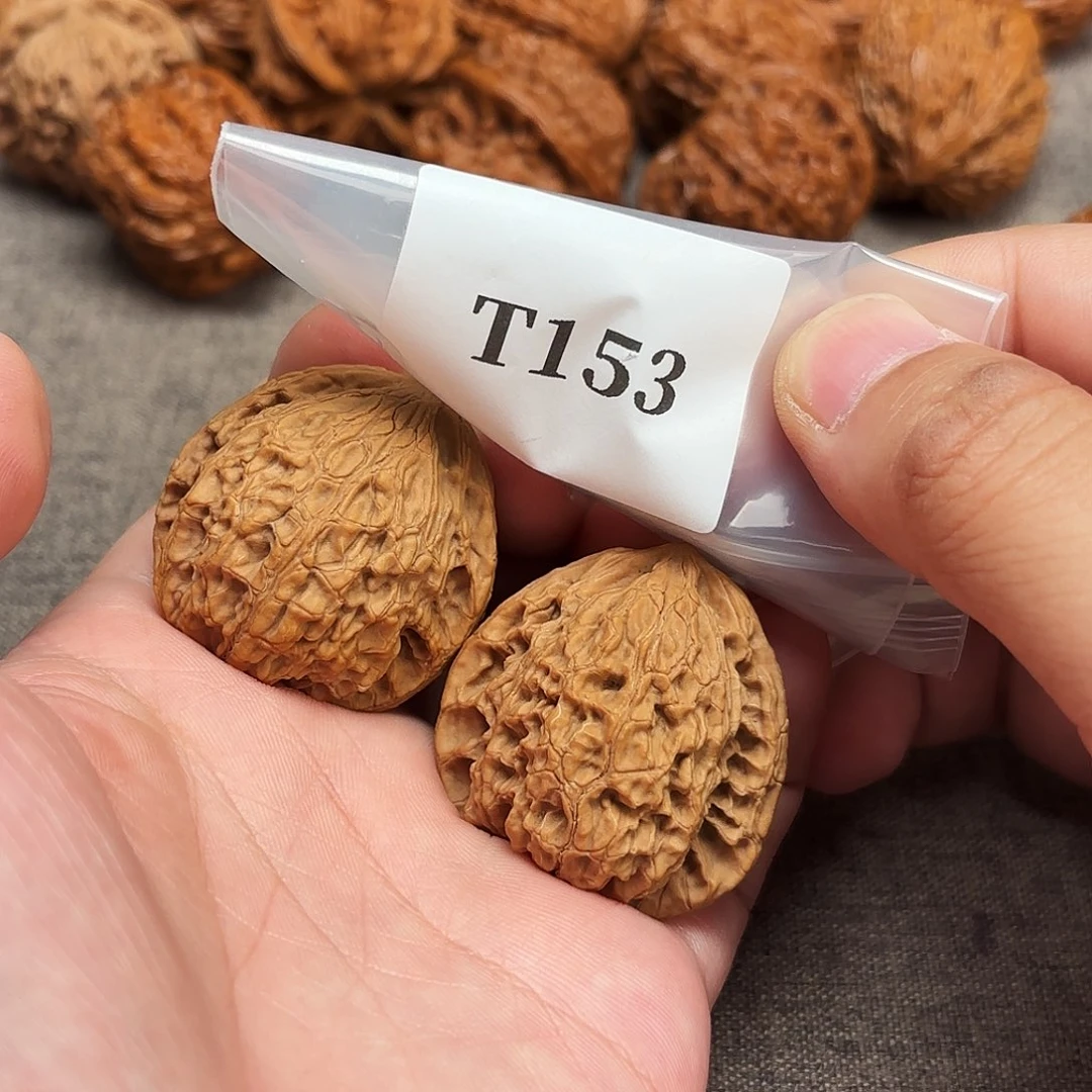 文玩核桃吊坠T153