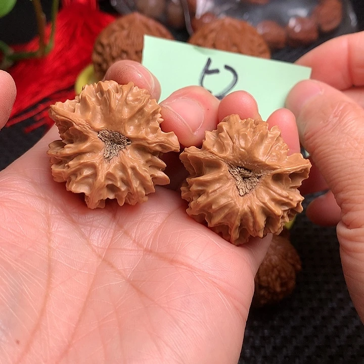 【闪购商品】把件文玩核桃孤**雪三棱52