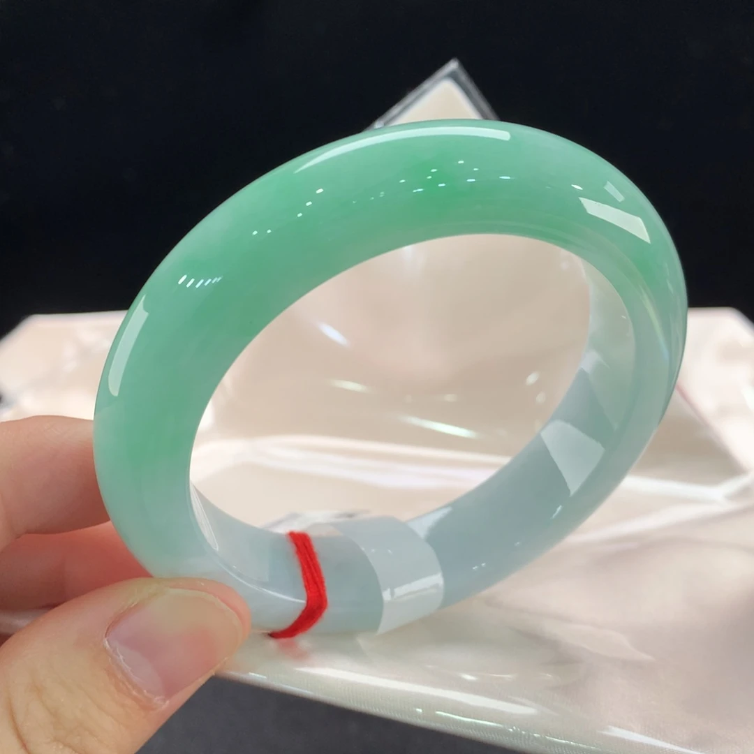 翡翠未镶嵌手镯0213