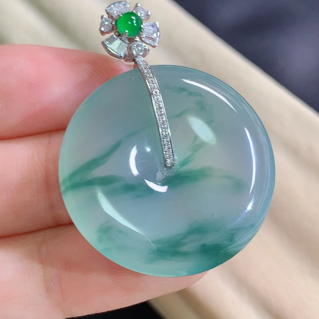 翡翠未镶嵌颈饰扣子