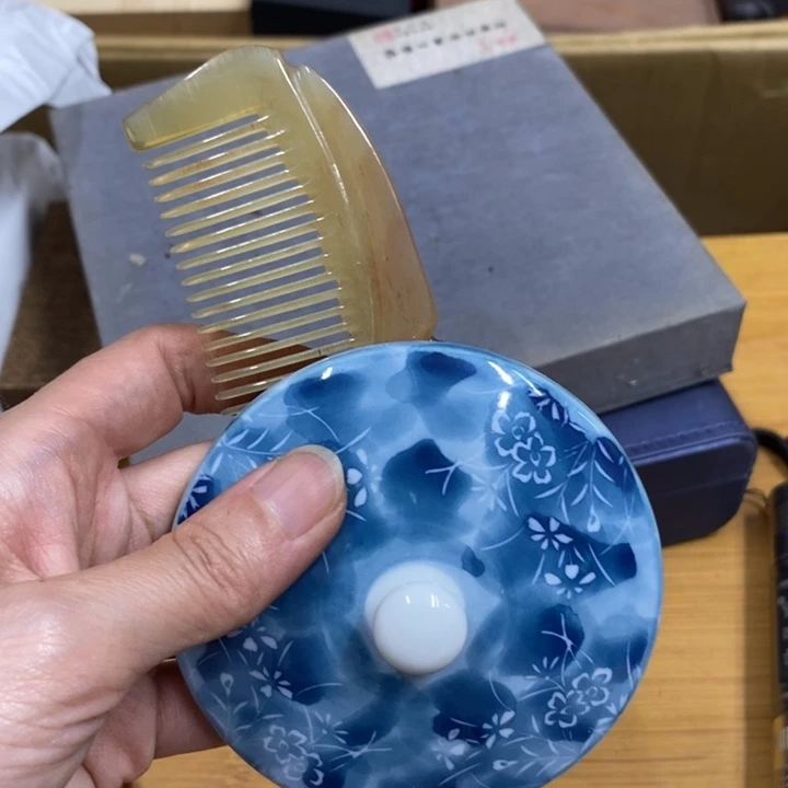 瓷中古工艺品一件