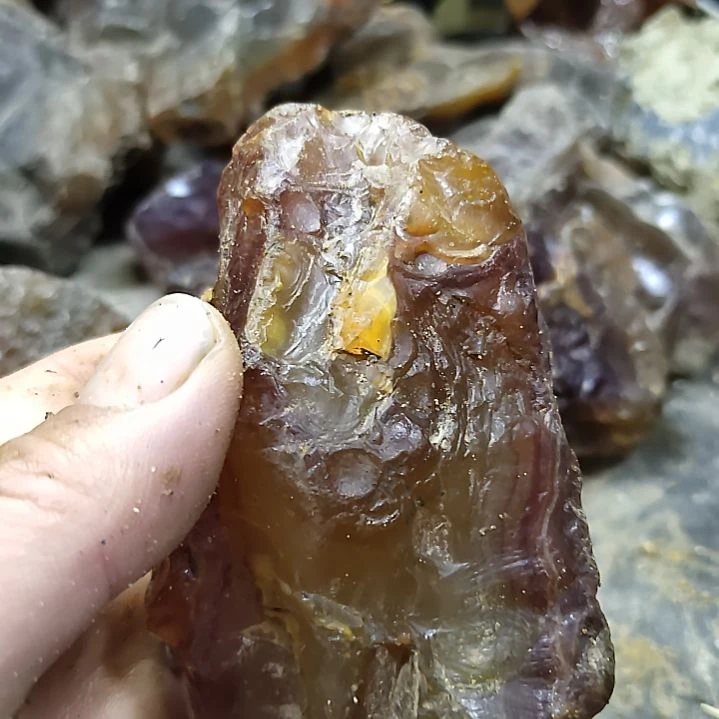 玛瑙/玉髓原石未镶嵌万*