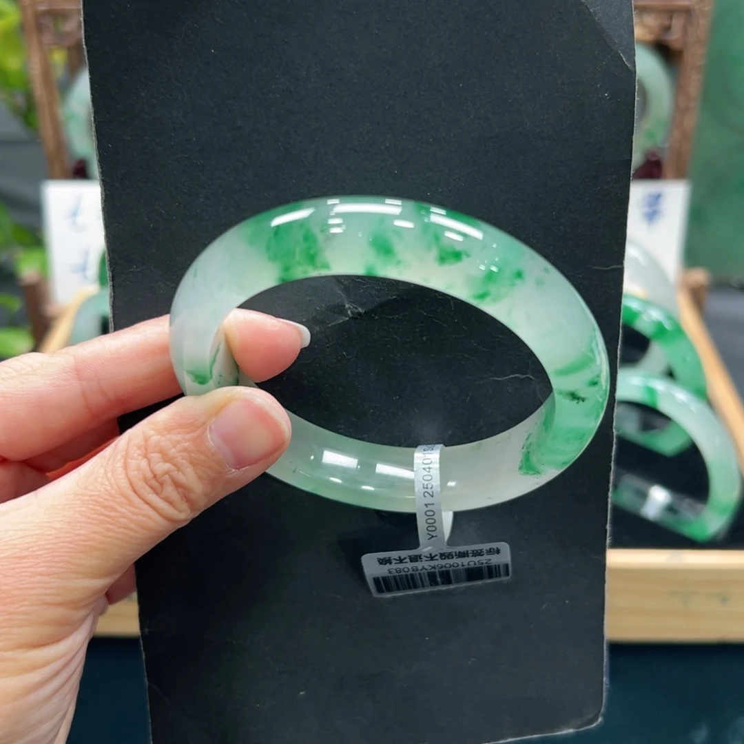 元***乐石英质玉未镶嵌手镯➕佳佳6263