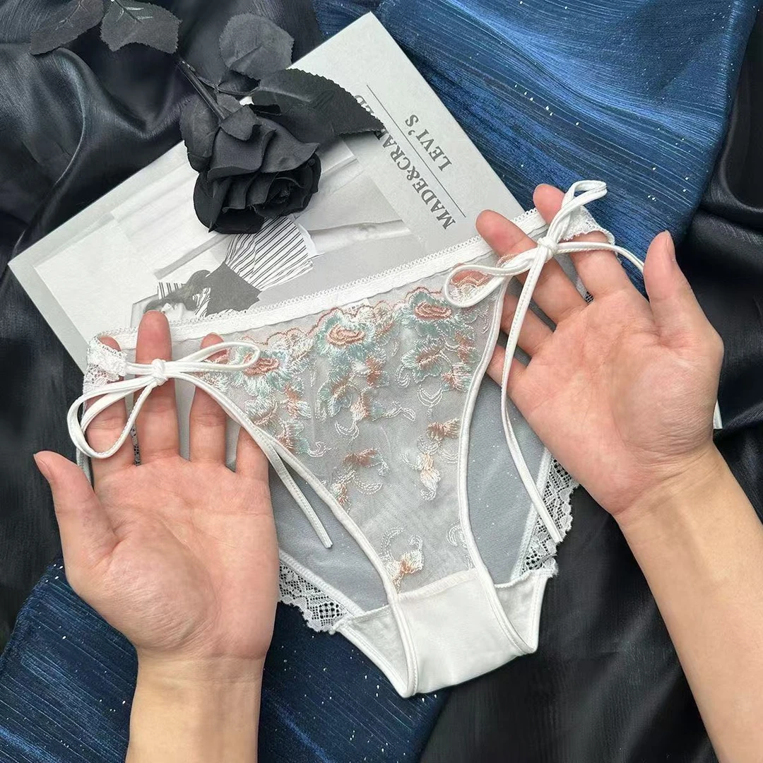 雾里生花~法式刺绣款蕾丝内裤女生性感纯欲风轻奢仙女低腰三角裤