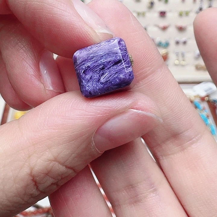 查罗石颈饰18K金镶嵌吊坠A56